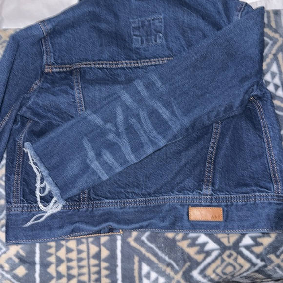 Jean Jacket, Abercrombie & Fitch - Picture 2 of 2